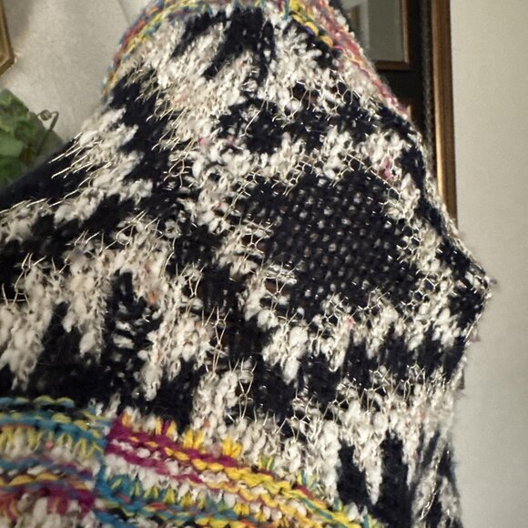 Women's Poncho knit Sweater Aztec Multicolor Metallic Patches Button Side Sz 10 - Picture 15 of 15